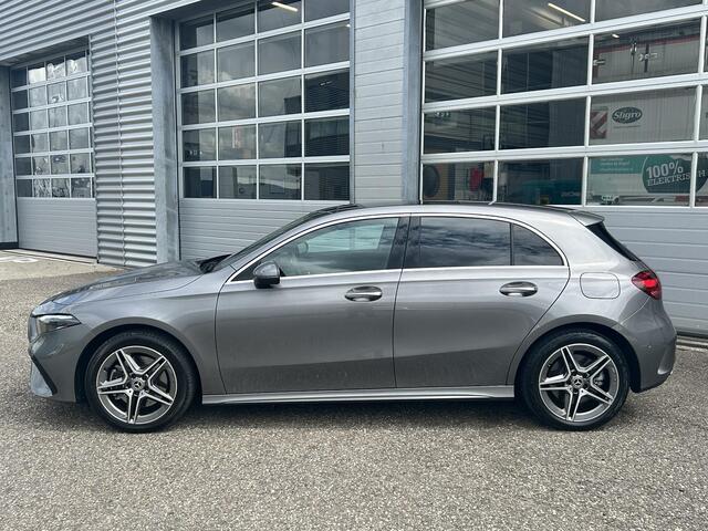 Mercedes-Benz A-KLASSE 250 e AMG | Panoramadak | Dodehoekassistent | Privacy Glas Achter | Sfeerverlichting | Stoelverwarming | Parkeersensoren |