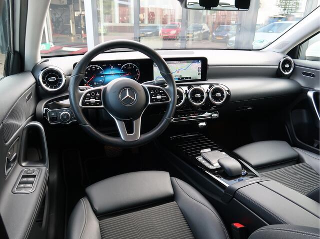 Mercedes-Benz A-KLASSE 180 Business Solution Luxury