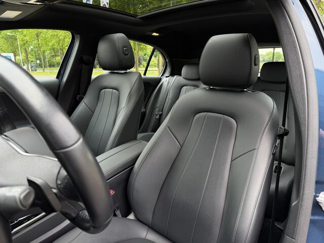 Mercedes-Benz A-KLASSE 250 e Business Solution Luxury / Keyless / Trekhaak (1.600KG) / Panodak / Camera / Elek. Stoelen /