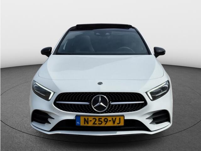 Mercedes-Benz A-KLASSE 180 Business Solution AMG | Pano | Widescreen | Ambient
