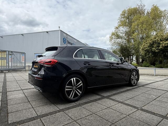 Mercedes-Benz A-KLASSE 180d Advantage Edition | Sfeer Verlichting | Camera | Navi | Les-Auto