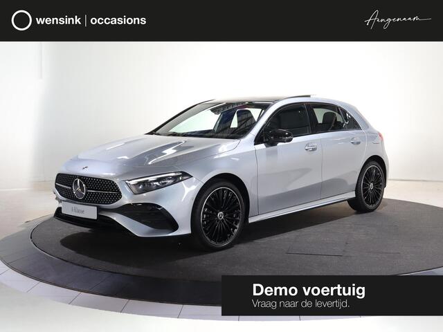 Mercedes-Benz A-KLASSE 250e Business Solution AMG | Panoramadak | Premium Plus | 19" AMG-velgen | HUD | Dodehoekassistent | Elek. Stoelen met Geheugen | Keyless Entry/Go |