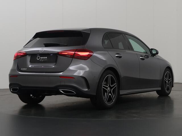 Mercedes-Benz A-KLASSE 180 Star Edition AMG Line | Night | Multibeam | Panoramadak | Sfeerverlichting | Stoelverwarming | Achteruitrijcamera |