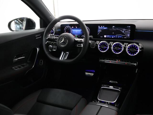 Mercedes-Benz A-KLASSE 250 e AMG Line | Nightpakket | Sfeerverlichting | MULTIBEAM LED | Panoramadak |