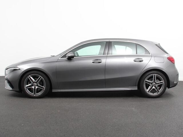 Mercedes-Benz A-KLASSE 200 177pk Automaat MHEV AMG Line Achteruitrij Camera Verwarmde voorstoelen Navigatie LED Climate control Adaptive Cruise control Parkeersensoren Apple Carplay & Android Auto