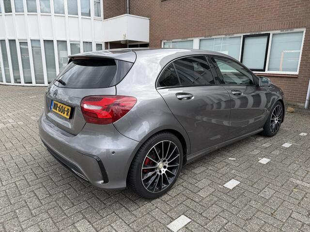Mercedes-Benz A-KLASSE 180 AMG-Line | Navi | Led | Cruise |