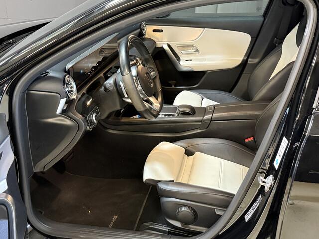 Mercedes-Benz A-KLASSE 180 Business Solution AMG | Sfeerverlichting | Leder | Stoelverwarming