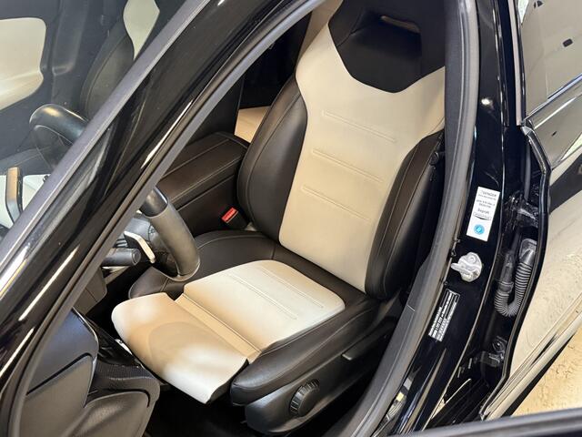 Mercedes-Benz A-KLASSE 180 Business Solution AMG | Sfeerverlichting | Leder | Stoelverwarming