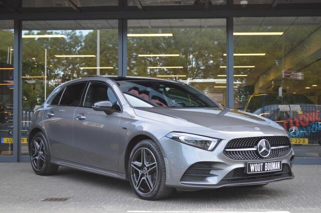 Mercedes-Benz A-KLASSE 250 e AMG Multibeam Panorama Memory Sfeer Camera Night Keyless Pdc