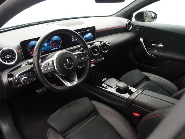 Mercedes-Benz A-KLASSE AMG Night Edition Aut- NAP 68dkm, Keyless, Stoelverwarming, Camera, Park Assist