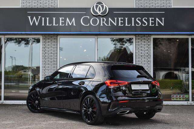Mercedes-Benz A-KLASSE 200 Business Solution AMG Upgrade Aut. Camera Stoelverwarming Xenon/LED 18"LMV