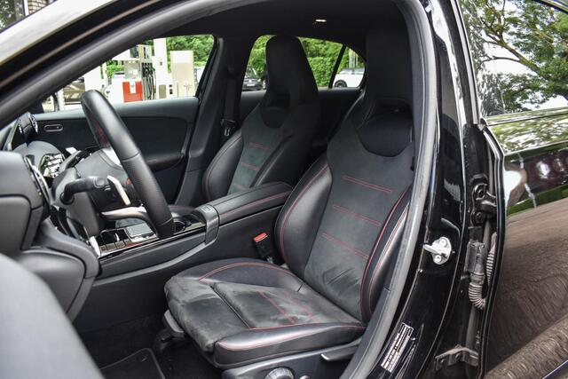 Mercedes-Benz A-KLASSE 200 Business Solution AMG Upgrade Aut. Camera Stoelverwarming Xenon/LED 18"LMV