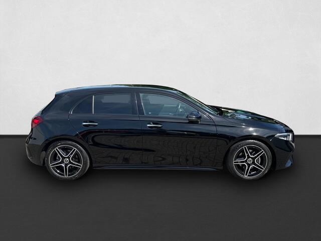 Mercedes-Benz A-KLASSE 200 AMG Line CRUISE ADAPT / CAMERA / STOEL VERW. / SFEERVERLICHTING / NAVI