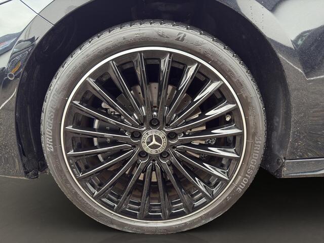 Mercedes-Benz A-KLASSE 250 e AMG Line Panoramadak | 19"Velg | Sfeer | Elektrisch Stoel(en) met geheugen | Camera |