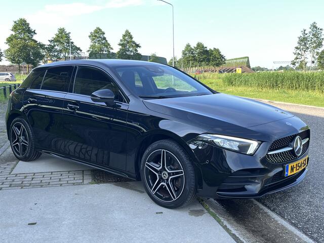 Mercedes-Benz A-KLASSE 250 e Premium Plus AMG Leder bekleding Breedbeeld