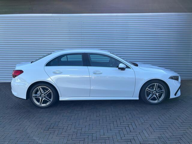 Mercedes-Benz A-KLASSE 180 AMG Line