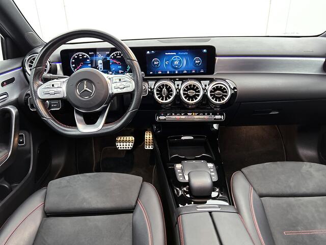 Mercedes-Benz A-KLASSE 250 e Business Solution AMG Limited | Panoramadak | Achteruitrijcamera | Trekhaak | Multibeam Koplampen | Inclusief 24 maanden MB Certified garantie voor Europa.