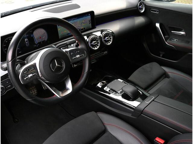 Mercedes-Benz A-KLASSE 200 AMG Line Sfeerverlichting | Widescreen