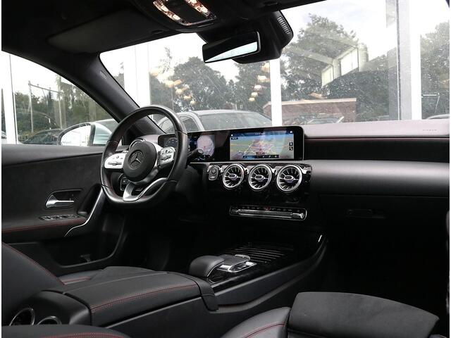Mercedes-Benz A-KLASSE 200 AMG Line Sfeerverlichting | Widescreen