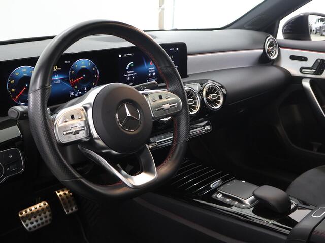 Mercedes-Benz A-KLASSE 180 Business Solution AMG | Night | Panoramadak | Trekhaak | Keyless | Memory | Premium Sound | Multibeam | Widescreen |
