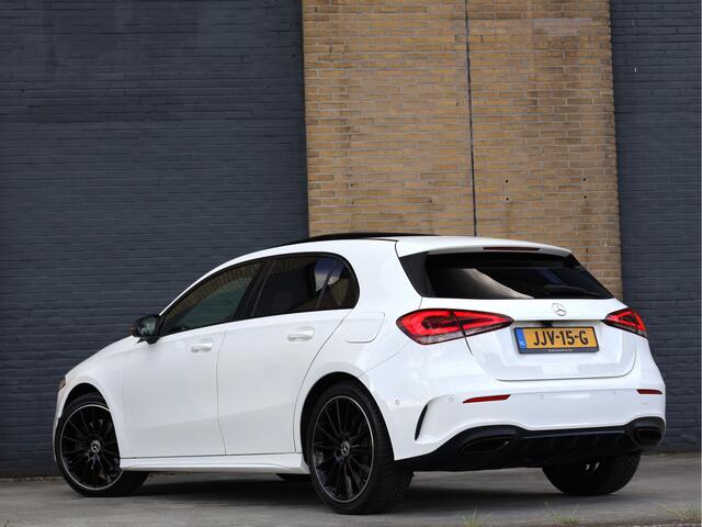 Mercedes-Benz A-KLASSE 250 e AMG Line Pano | Sfeerverlichting | ACC | Night Pack | 19" AMG Zwart