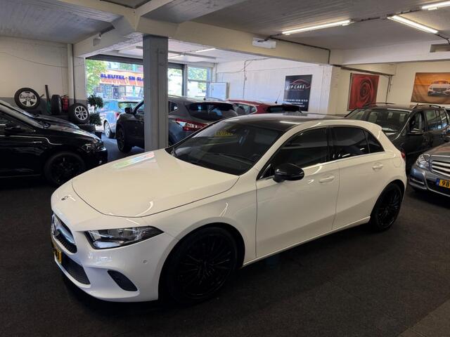 Mercedes-Benz A-KLASSE 180 Bns Solution*Carplay*Camera*Led*Velgen