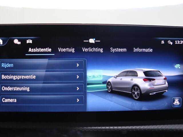 Mercedes-Benz A-KLASSE 250 e Business Solution AMG | Panoramaschuifdak | Stoelverwarming | Achteruitrijcamera | MULTIBEAM LED |