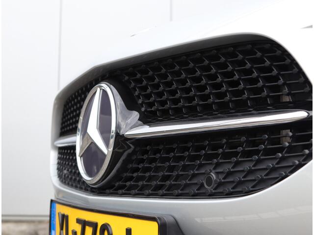 Mercedes-Benz A-KLASSE 220 Launch Edition | Widescreen | Camera | Org. NL