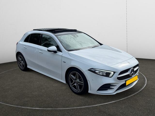 Mercedes-Benz A-KLASSE 200 Business Solution AMG NAP 37dkm, Dealer Onderhouden, Panoramadak, Sfeerverlichting