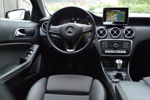 Mercedes-Benz A-KLASSE 160 Ambition Led Navi Airco Cruise Trekhaak Pdc
