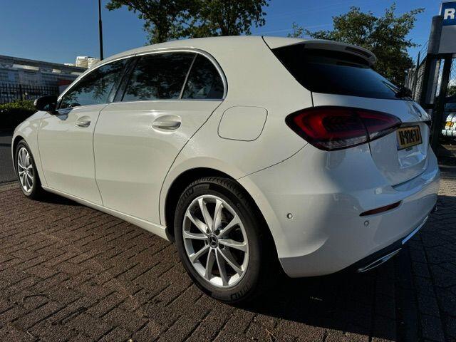 Mercedes-Benz A-KLASSE 200 d Premium Automaat Airco/ECC,Navigatie Prijs Incl. BTW/BPM