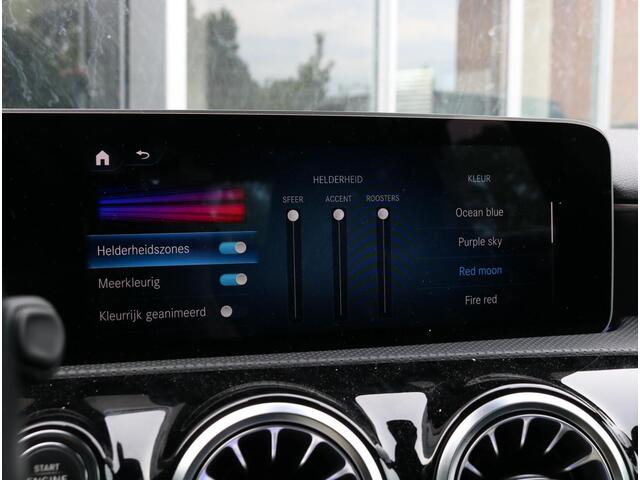 Mercedes-Benz A-KLASSE 200 AMG Line Sfeerverlichting | Widescreen