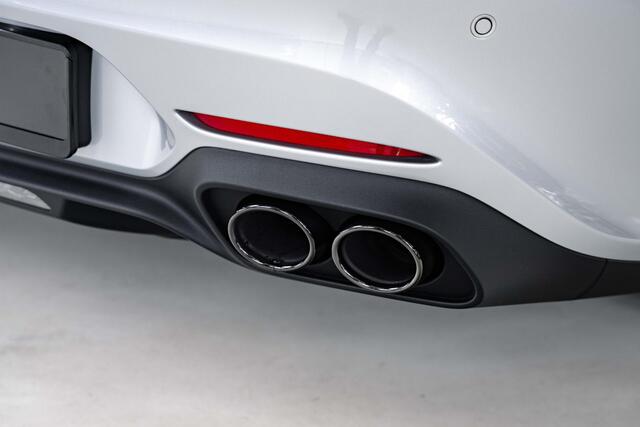 Mercedes-Benz AMG-GT 4.0 Premium | Exclusive interior | Achteras besturing | Keramische Remmen |