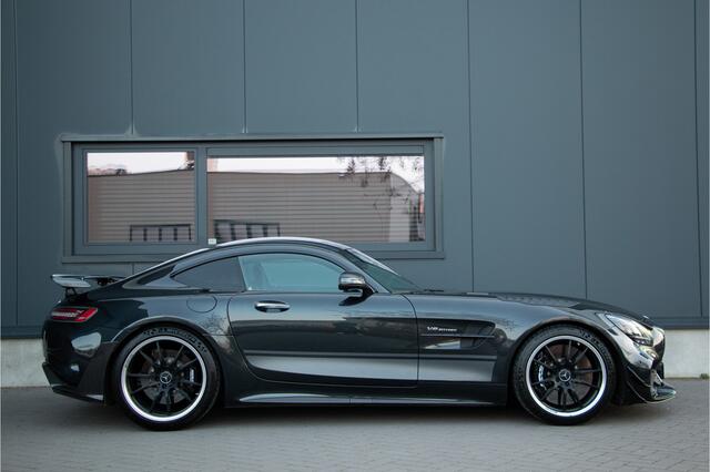 Mercedes-Benz AMG-GT R 4.0 R GTR Pro 1/750 Limited Edition | Ceramic | Burmester | Dealer Onderhouden | AMG Track Pace | Carbon | ACC | Alcantara | Keyless-Go | Side Assist | 19/20" | Alarm.