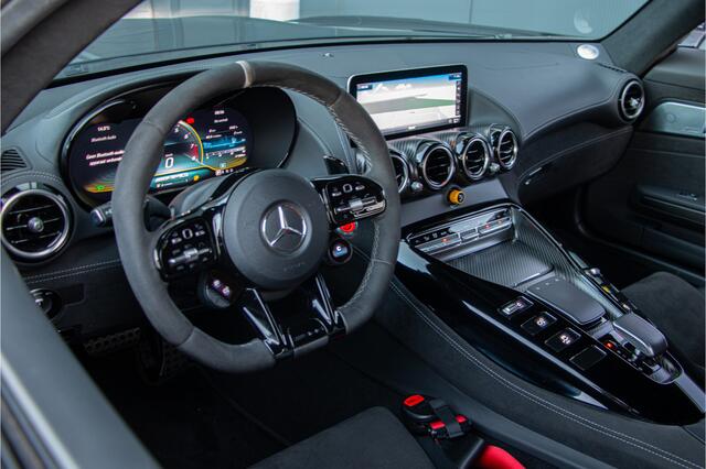 Mercedes-Benz AMG-GT R 4.0 R GTR Pro 1/750 Limited Edition | Ceramic | Burmester | Dealer Onderhouden | AMG Track Pace | Carbon | ACC | Alcantara | Keyless-Go | Side Assist | 19/20" | Alarm.