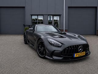 mercedes-benz-amg-gt-4.0-black-seri