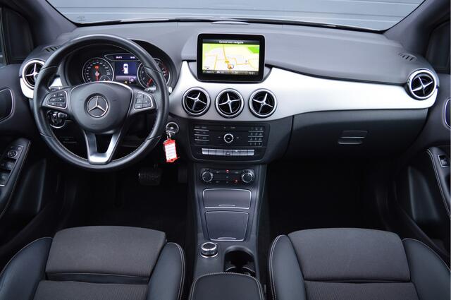 Mercedes-Benz B-KLASSE 180 Ambition | ORG. NL | TREKHAAK | AUTOMAAT |