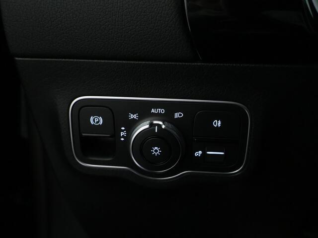 Mercedes-Benz B-KLASSE 180 Advantage Achteruitrijcamera | Ledkoplampen | EASY PACK achterklep | Spiegelpakket. Inclusief 24 maanden MB Certified garantie voor Europa.