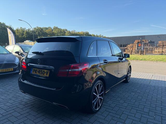 Mercedes-Benz B-KLASSE 180 Activity Edition | 12MND GARANTIE | AUTOMAAT | NAVI | LED | LEDER | NL-AUTO |
