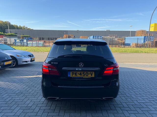 Mercedes-Benz B-KLASSE 180 Activity Edition | 12MND GARANTIE | AUTOMAAT | NAVI | LED | LEDER | NL-AUTO |