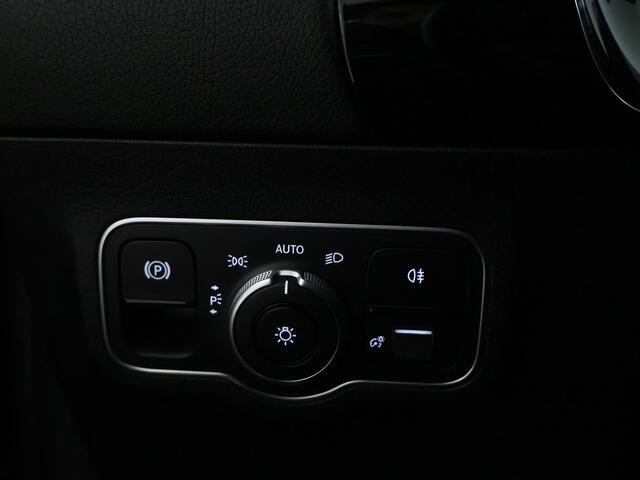 Mercedes-Benz B-KLASSE 180 Advantage Achteruitrijcamera | Ledkoplampen | EASY PACK achterklep | Navigatiesysteem met harde schijf. Inclusief 24 maanden MB Certified garantie voor Europa.