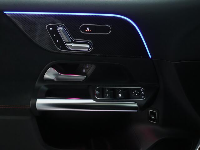 Mercedes-Benz B-KLASSE 200 Business Solution AMG AMG Line | Night Pakket | Panorama Schuif-Kanteldak | Memory voorstoelen | Sfeerverlichting. Inclusief 24 maanden MB Certified garantie voor Europa.