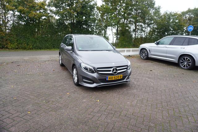 Mercedes-Benz B-KLASSE 180 Ambition AUTOMAAT TREKHAAK CRUISE NAVI