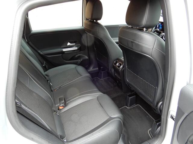 Mercedes-Benz B-KLASSE 180 BUS. SOLUTION automaat