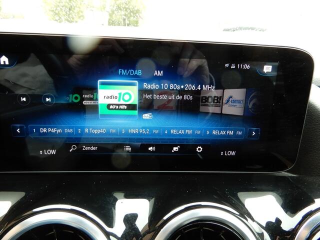 Mercedes-Benz B-KLASSE 180 BUS. SOLUTION automaat