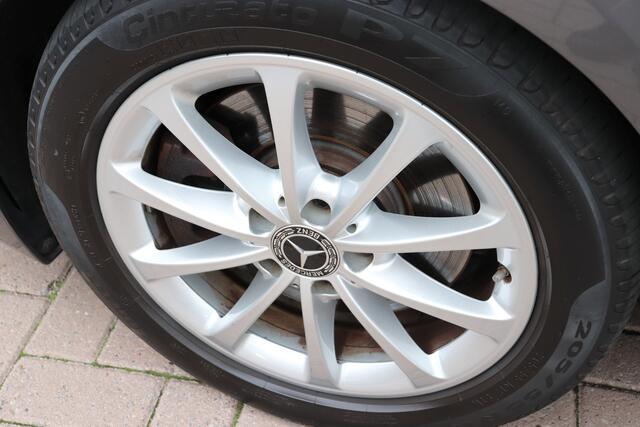 Mercedes-Benz B-KLASSE 250 Premium Plus. Automaat. Wegklapbare trekhaak/ navigatie