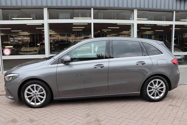 Mercedes-Benz B-KLASSE 250 Premium Plus. Automaat. Wegklapbare trekhaak/ navigatie