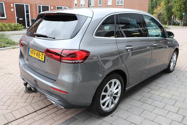 Mercedes-Benz B-KLASSE 250 Premium Plus. Automaat. Wegklapbare trekhaak/ navigatie