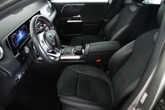 Mercedes-Benz B-KLASSE 180 Business Solution AMG / LED / Navi / Cam / CarPlay / Leder-Alcantara