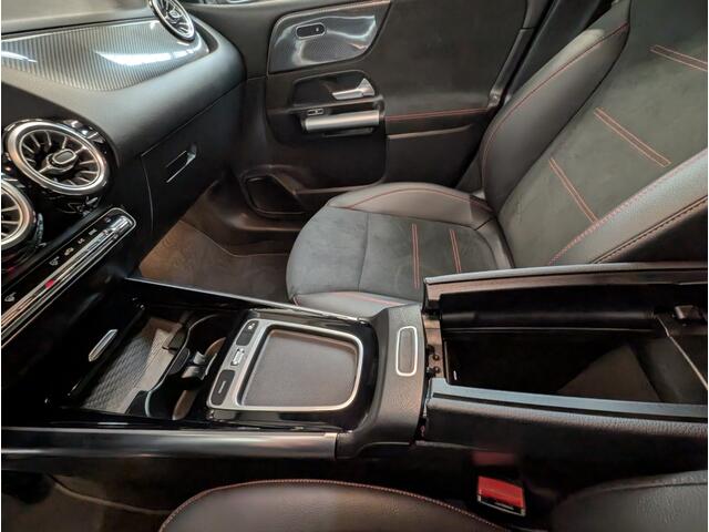 Mercedes-Benz B-KLASSE 180 AMG Line|PANO| CAMERA | STOELV